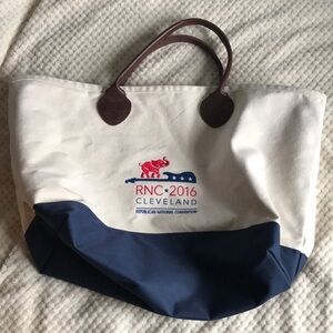 Vineyard vines custom collection RNC 2016 Cleveland tote bag Used with love.